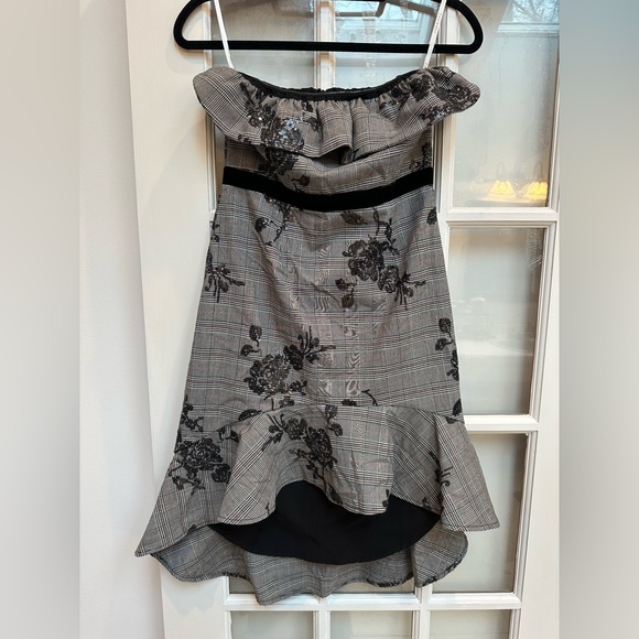 foxiedox Dresses & Skirts - Foxiedox Black Gray Plaid Sequin Floral High Low Ruffle Formal Dress Size 4 NWT